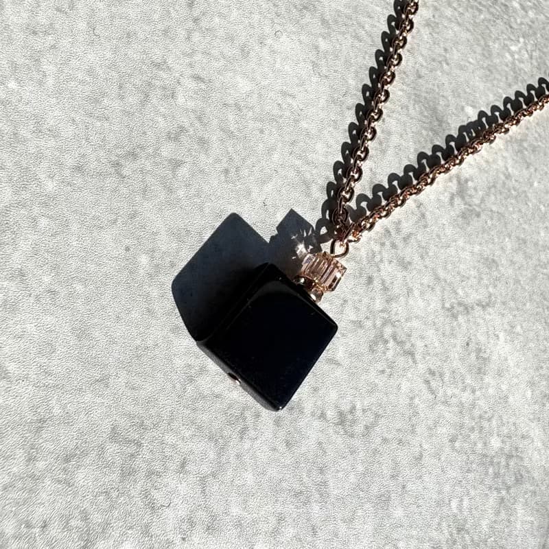 Onyx Necklace Perfume Bottle Design Motif Swarovski 18K Pink Gold Plating Plated