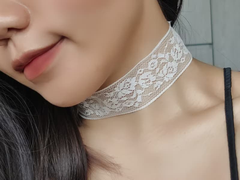 黑/白 裸肌感 寬版復古花蕾絲choker