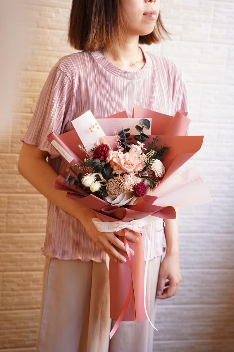 【竒花】俄羅斯紅永生花束 畢業 生日禮物 永生乾燥花 告白