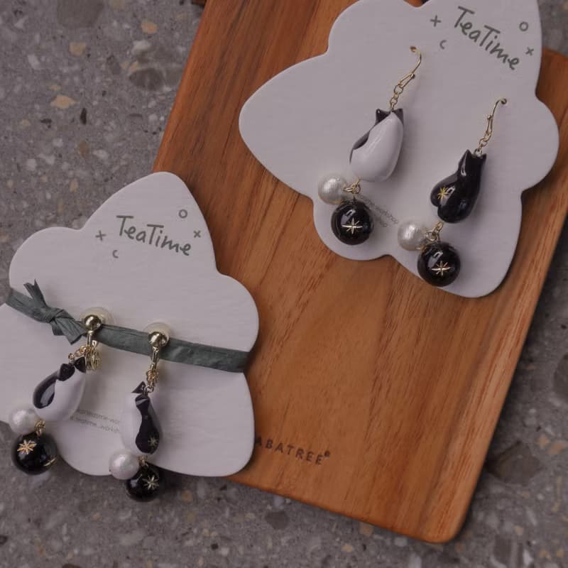 TeaTime  禮服貓咪與她的神秘下午茶 黑白配色 耳鉤耳夾 限定