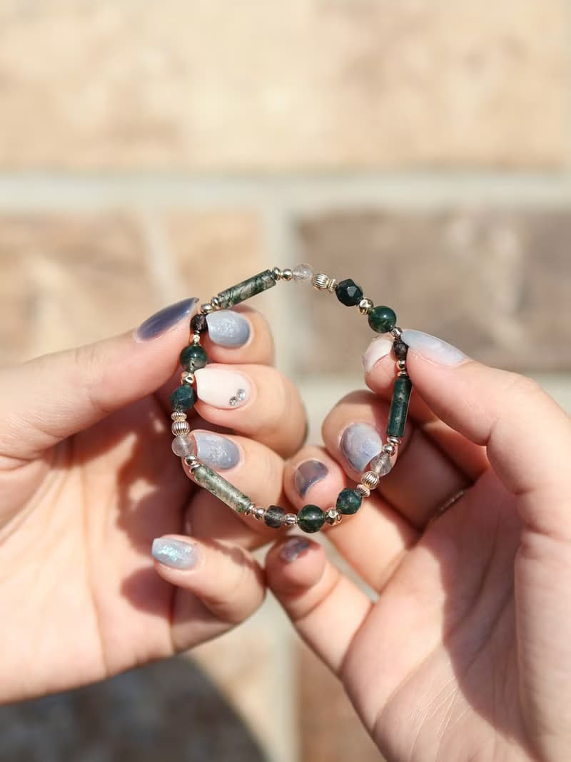 一派青鬆。水草瑪瑙 黑髮晶 拉長石 14KGF 水晶礦石手鍊