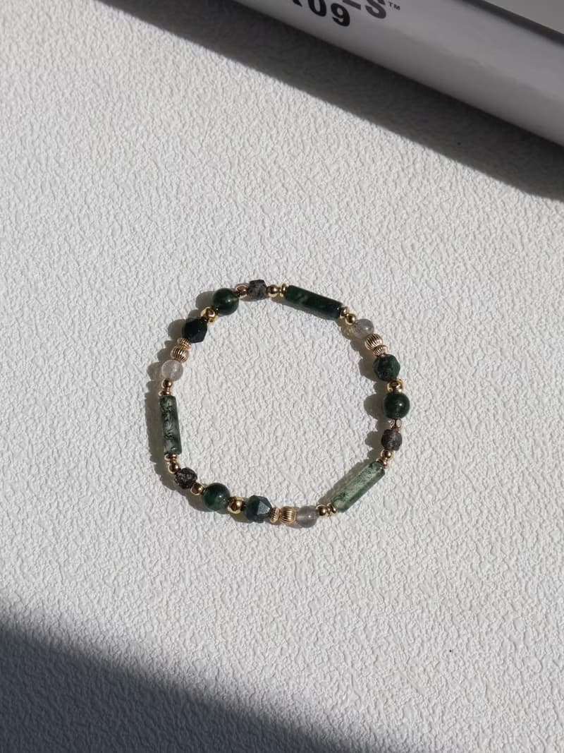 一派青鬆。水草瑪瑙 黑髮晶 拉長石 14KGF 水晶礦石手鍊