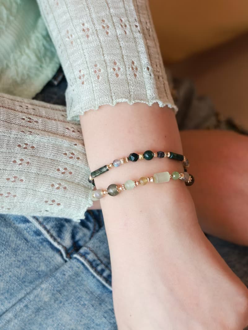 一派青鬆。水草瑪瑙 黑髮晶 拉長石 14KGF 水晶礦石手鍊