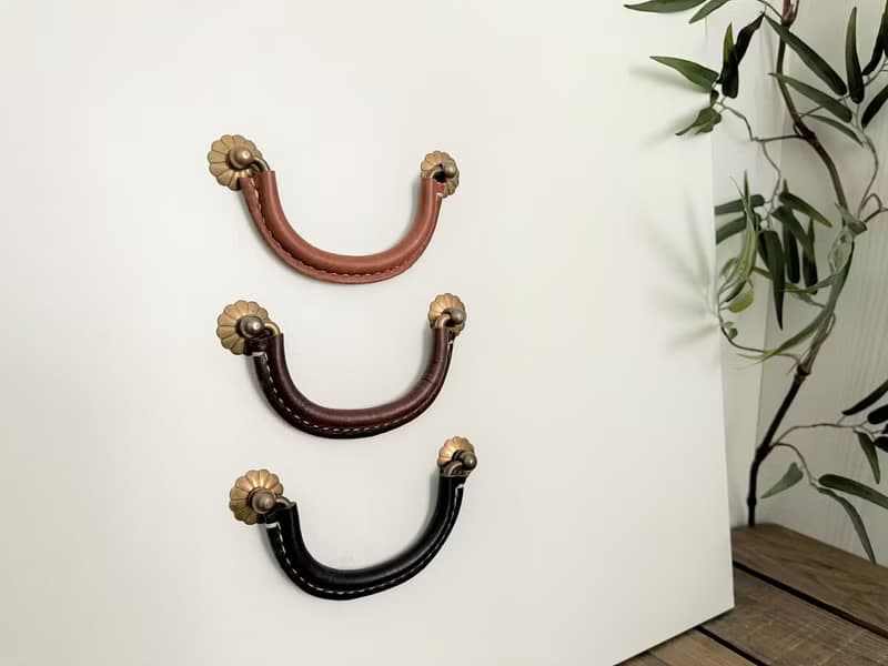 復古皮革拉把 // 復古風格 // 極簡 /// 古典櫥櫃手把 //皮革門把