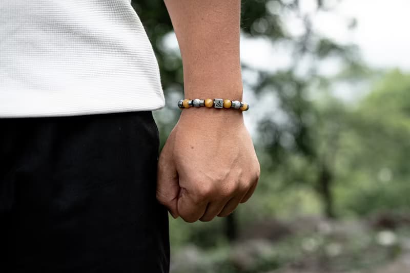 向日葵 |  夢幻拉長石 |  黃玉髓  |  水晶手鍊