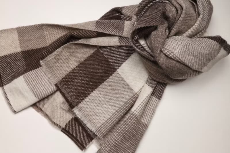 【預購】喀什米爾純氂牛絨手工柔軟厚織圍巾披肩日系格紋保暖蓬鬆