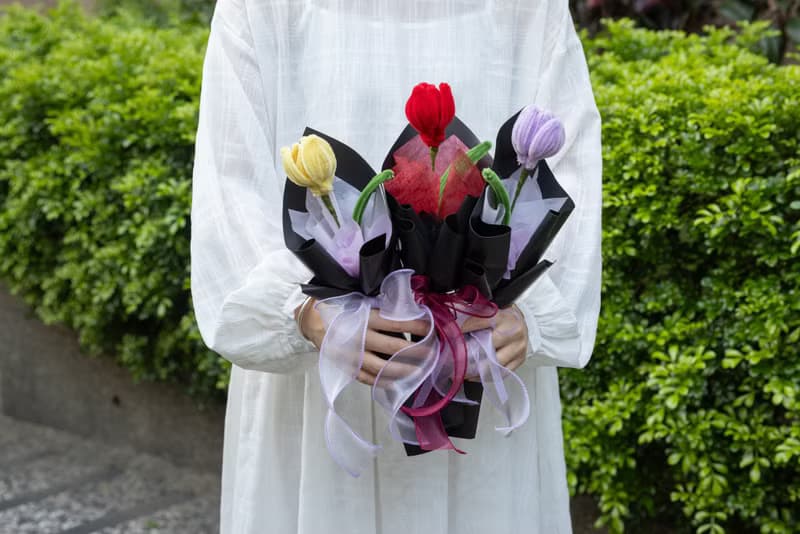 情人節首選 鬱金香 手工毛根花束  暗色系華麗款 可加購串串燈泡