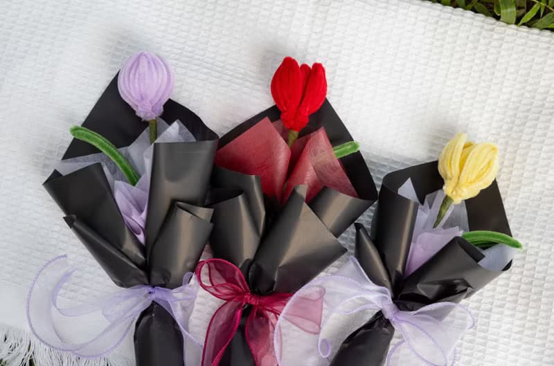 情人節首選 鬱金香 手工毛根花束  暗色系華麗款 可加購串串燈泡