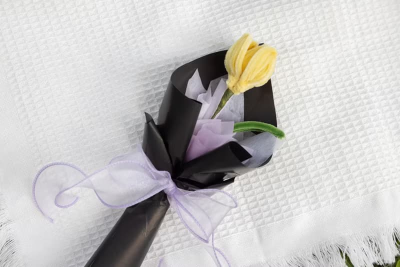 情人節首選 鬱金香 手工毛根花束  暗色系華麗款 可加購串串燈泡