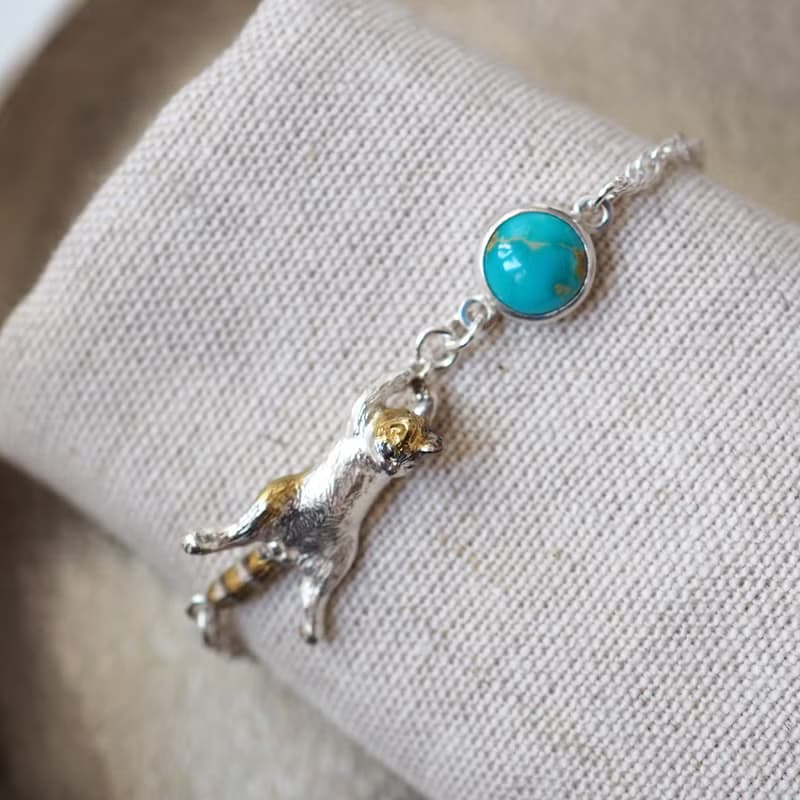 爪をひっかけた三毛猫ブレスレット ターコイズ