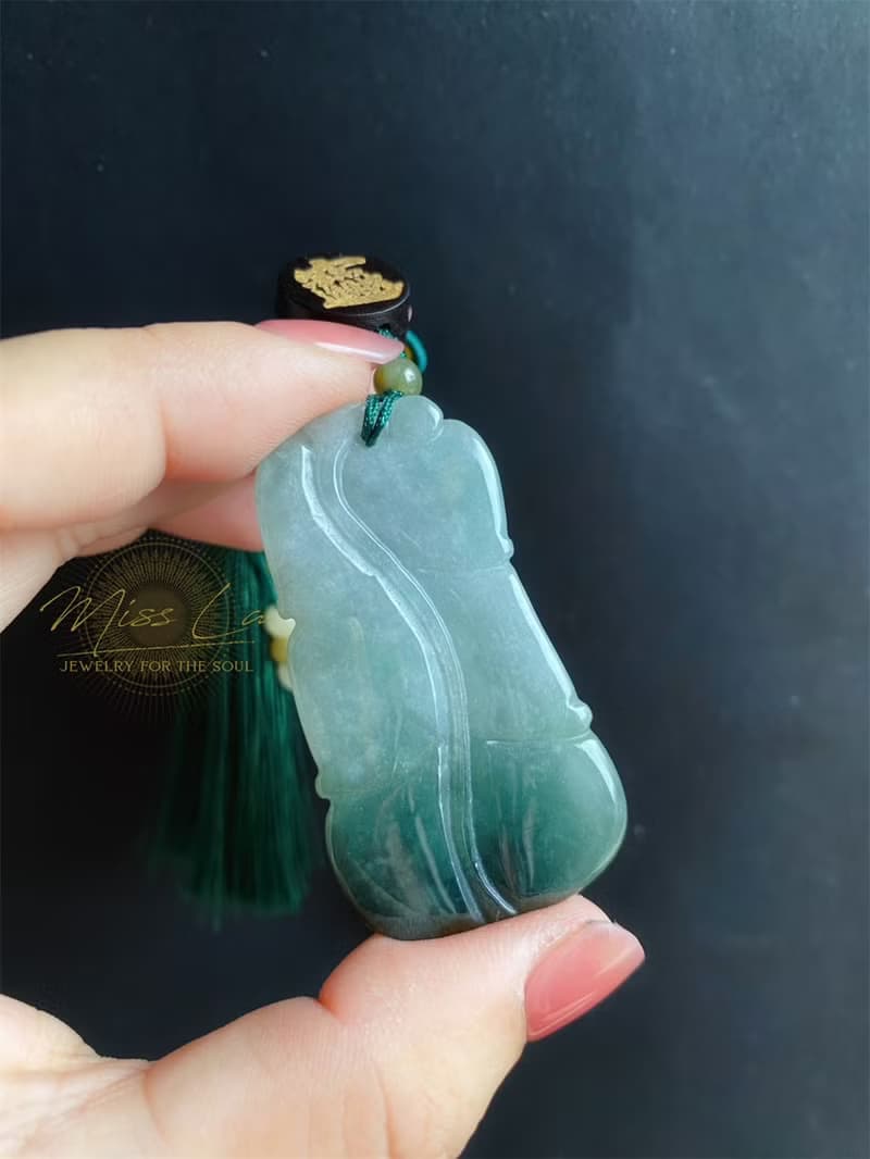 天然緬甸玉 翡翠 翹色巧雕 油青 如意 三腳金蟾 招財進寶 包掛