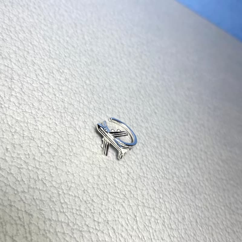 MIH 金工首飾 | 旅途 飛機 純銀耳骨夾 airplane silver earcuff