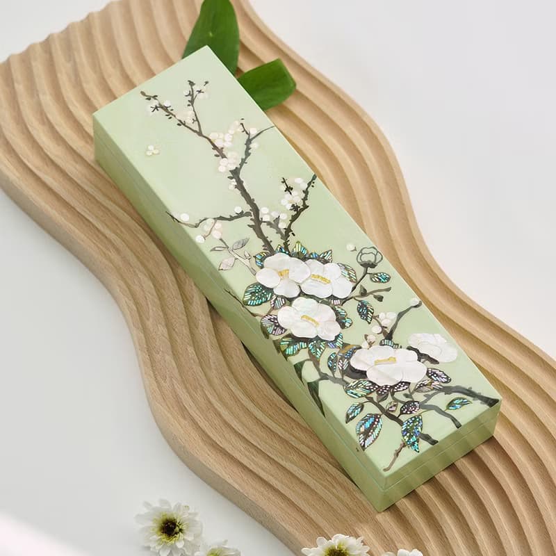 Camellia and Plum Blossom, Mother-of-pearl Craft Box, Mint