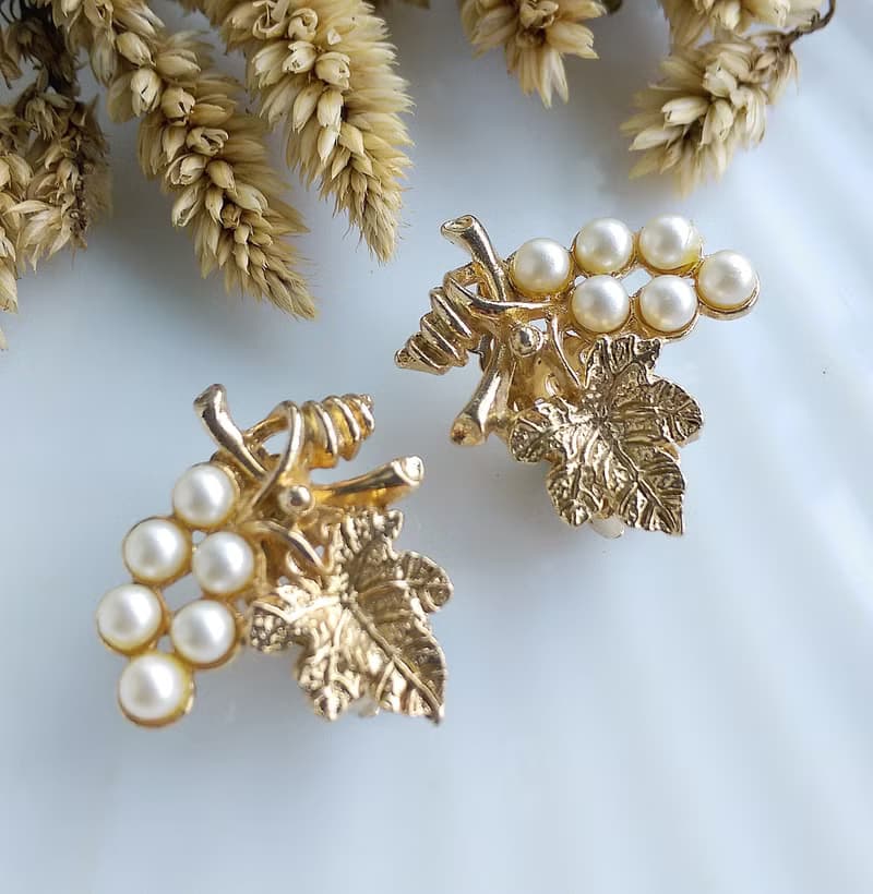 Vintage Jewelry 西洋古董飾品 氣質優雅 葡萄藤 仿珠 夾式耳環