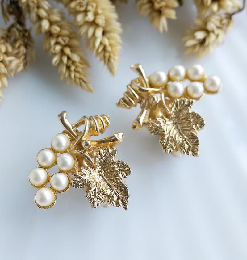 Vintage Jewelry 西洋古董飾品 氣質優雅 葡萄藤 仿珠 夾式耳環