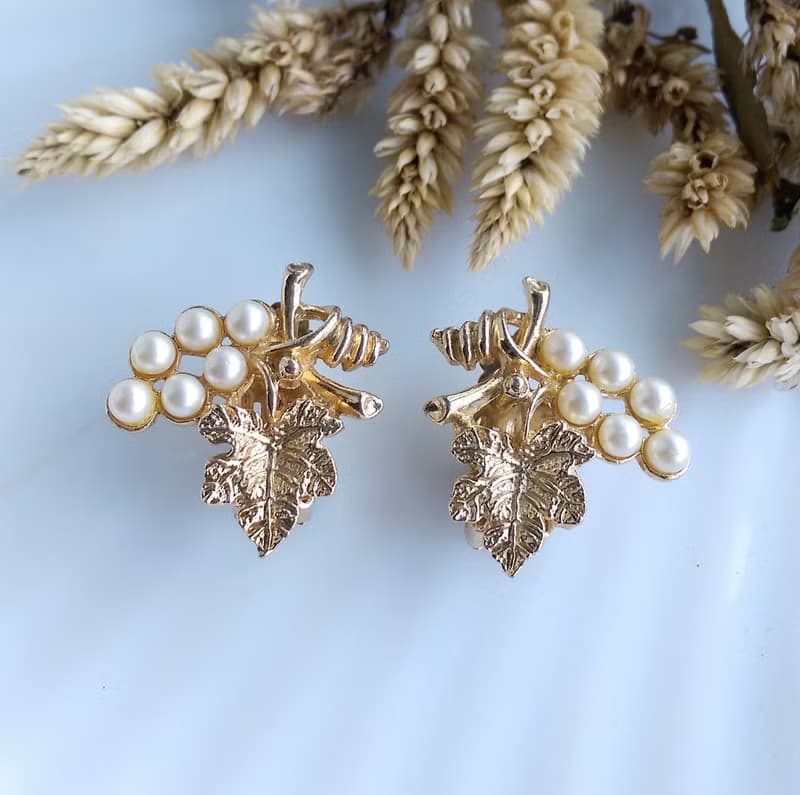 Vintage Jewelry 西洋古董飾品 氣質優雅 葡萄藤 仿珠 夾式耳環