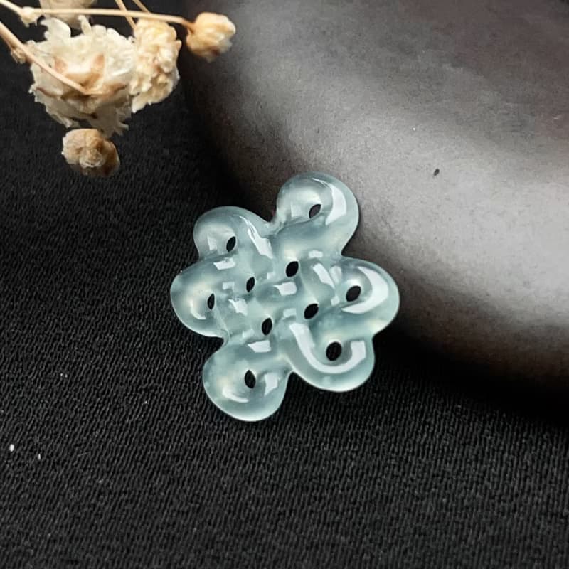 高冰綠翡翠吉祥結 | 天然緬甸玉翡翠A貨