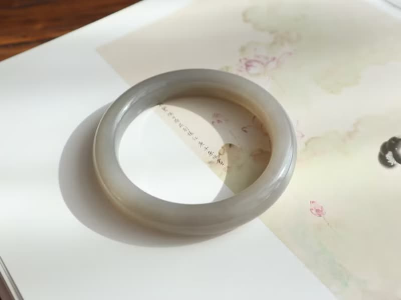 天然煙紫和田玉手鐲煙紫玉手鐲脂份厚水頭十足59圈口生日禮物