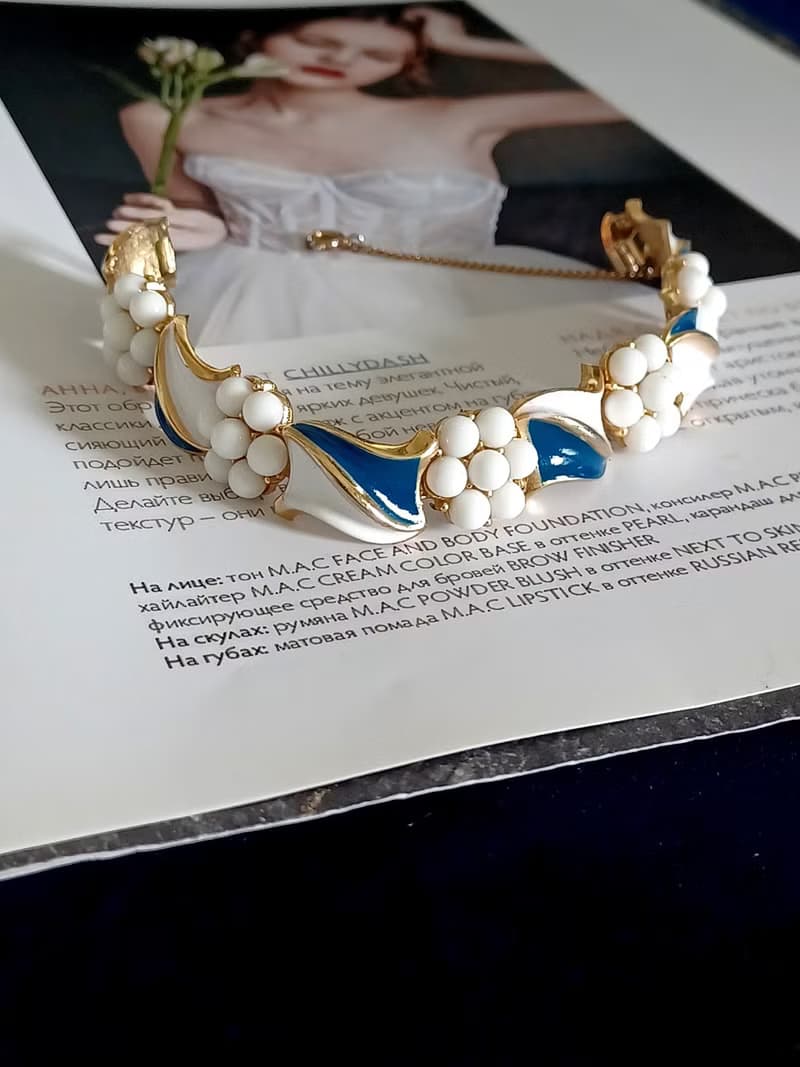 vintage jewelry  Trifari 古董藍白琺瑯珍珠花朵 手鍊