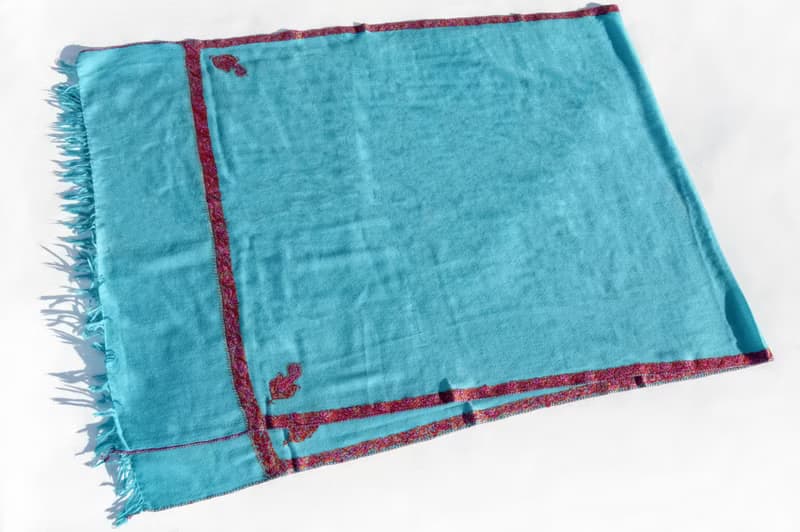 喀什米爾Cashmere 刺繡羊絨圍巾 純羊毛圍巾披巾 戒指絨披肩-花朵