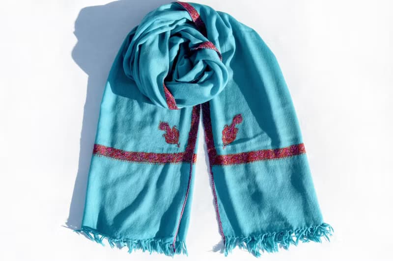 喀什米爾Cashmere 刺繡羊絨圍巾 純羊毛圍巾披巾 戒指絨披肩-花朵