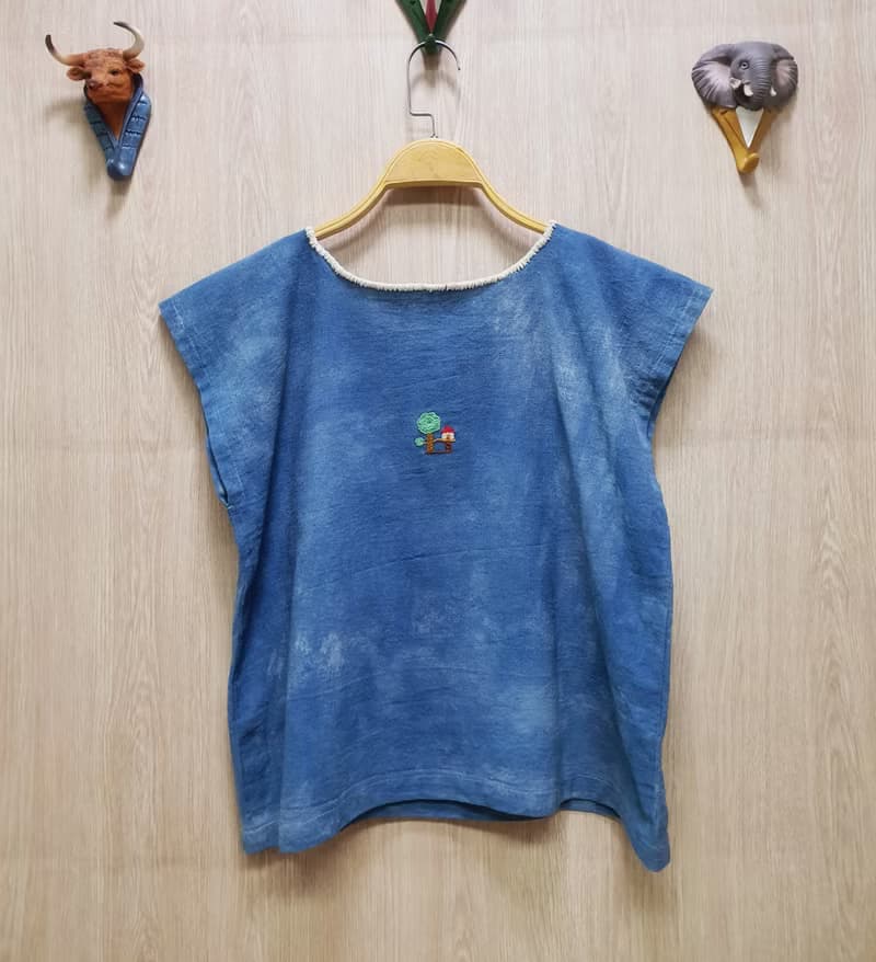 手工刺繡襯衫、棉織物、天然染料、貓、招財貓