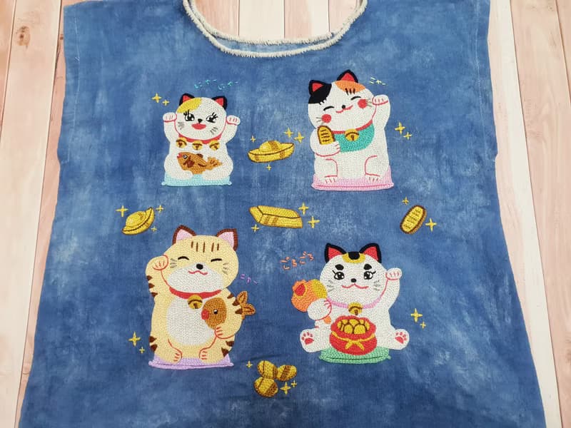 手工刺繡襯衫、棉織物、天然染料、貓、招財貓