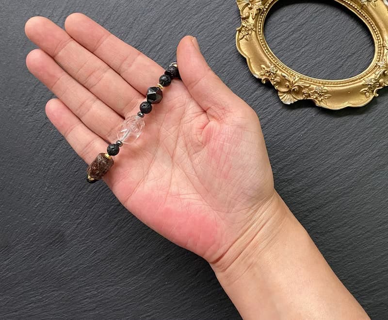 幽靈水晶  火山岩  黑膽石 椰殼 白水晶貔貅黃銅手鍊 財運 旺人緣