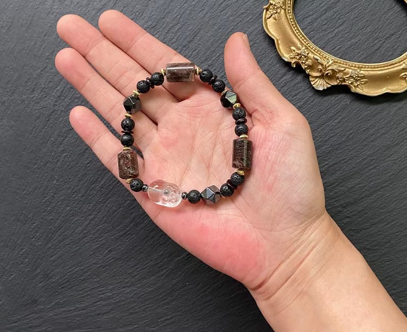 幽靈水晶  火山岩  黑膽石 椰殼 白水晶貔貅黃銅手鍊 財運 旺人緣