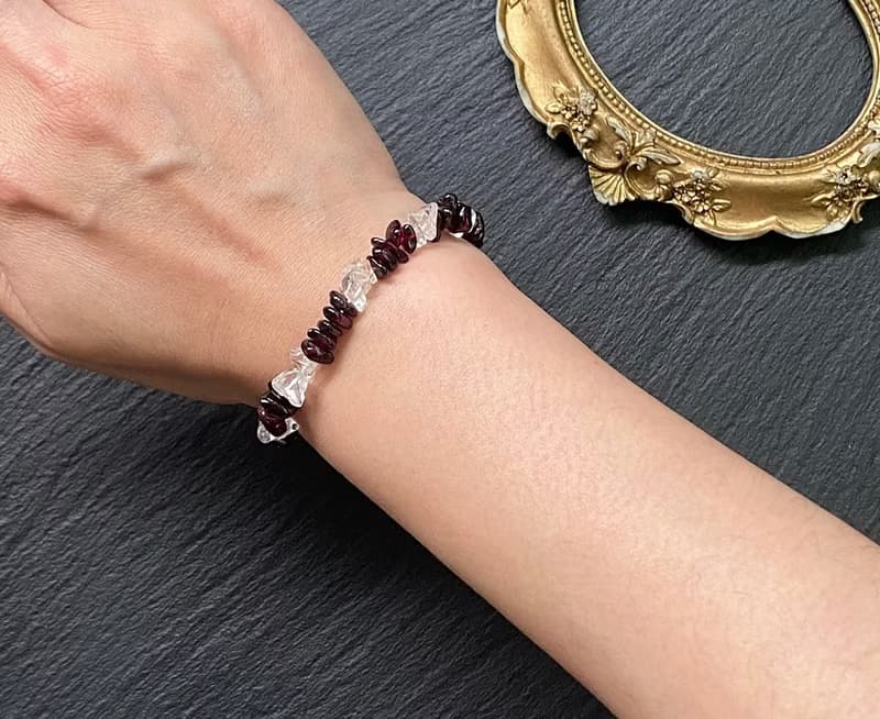 石榴石 白水晶  不定型簡約手鍊  淨化負能量  增進自信與魅力