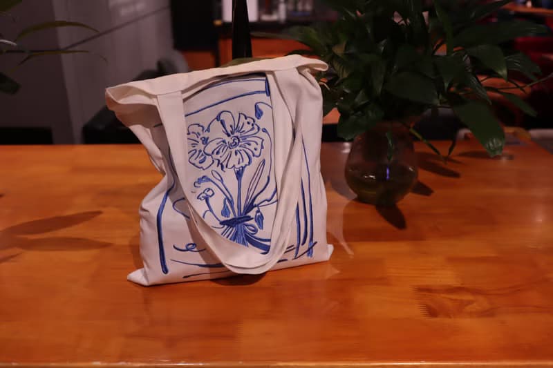 藍色花束 布袋小眾繡花包 環保單肩包插畫購物袋休閒