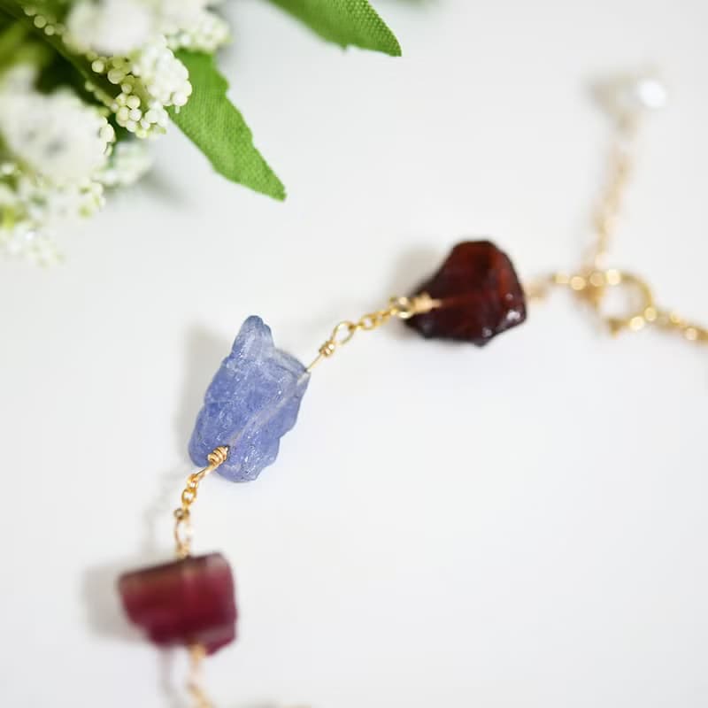 9種類天然石のブレスレット アメジスト シトリン トルマリン ガーネット アパタイト タンザナイト ローズクォーツ....