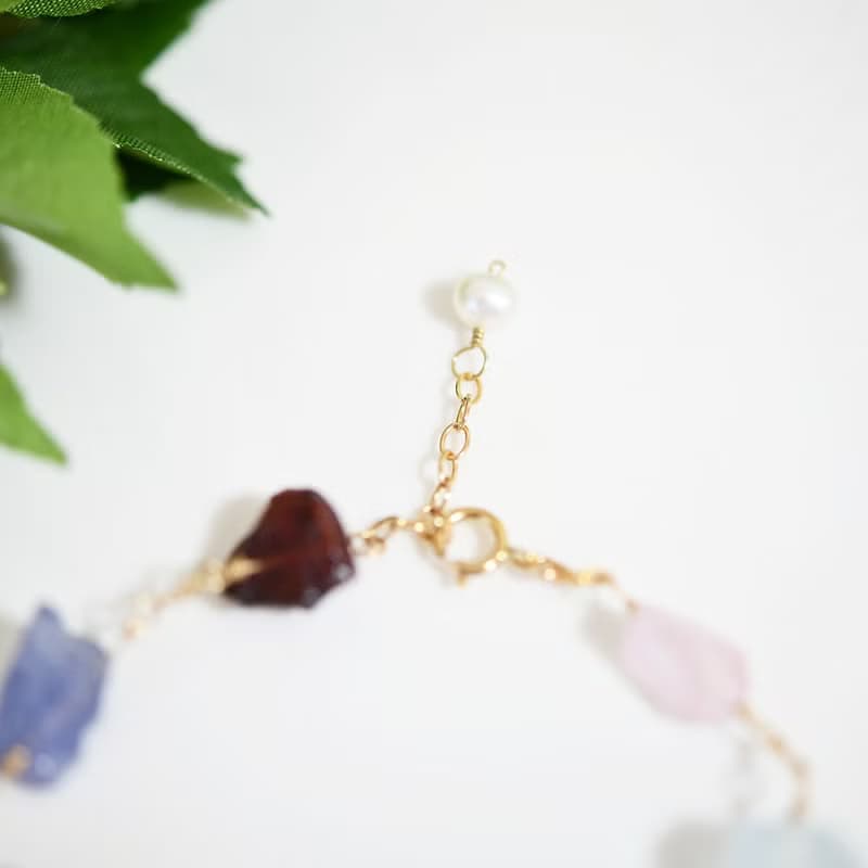 9種類天然石のブレスレット アメジスト シトリン トルマリン ガーネット アパタイト タンザナイト ローズクォーツ....