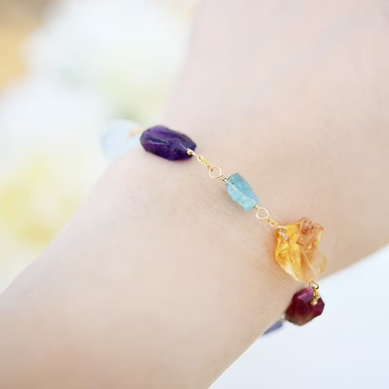 9種類天然石のブレスレット アメジスト シトリン トルマリン ガーネット アパタイト タンザナイト ローズクォーツ....