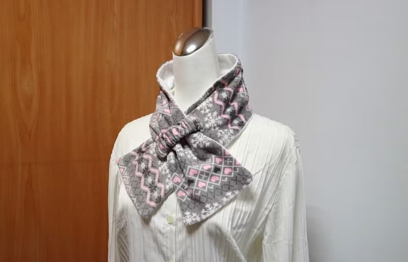 雪花 ~可調式短圍巾.scarf 保暖圍脖 雙面雙色 大人.小孩均適用