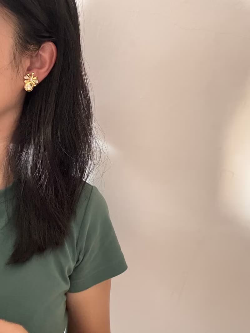 老又好古董珠寶 金色NR萊茵石夾式耳環 NINA RICCI C1183