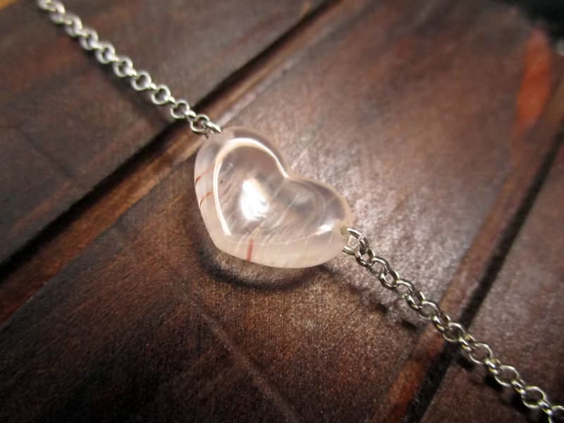 簡潔設計 項鍊 心印 紅髮晶+銀白K金鍊