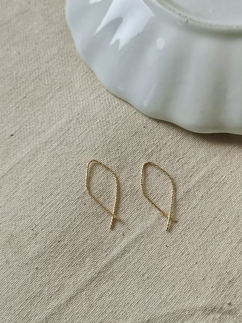 極簡 閃閃小魚耳圈 耳環 SV925/14KGF
