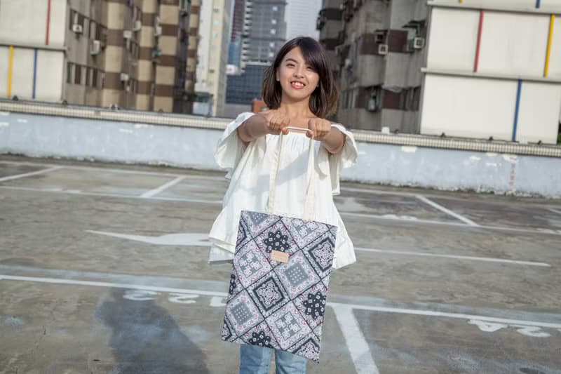 邊境 / 紅 藍 灰 / 簡約手袋 肩背包 帆布包