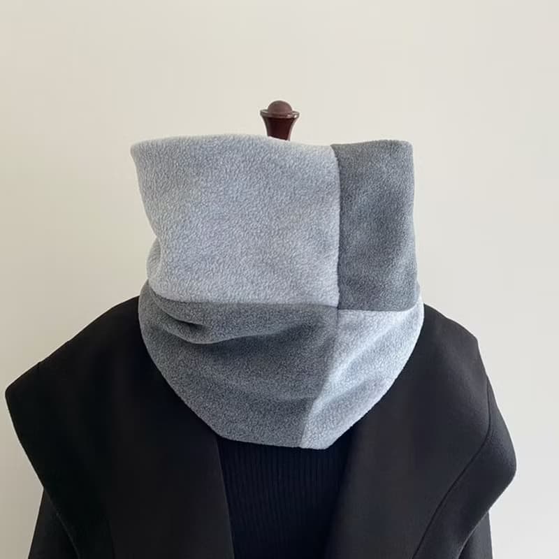 かぶるだけでオシャレ見え　軽くてあたたかいフリースのバイカラースヌード　【グレー×チャコールグレー　メンズ　レディース　男女兼用　ユニセックス