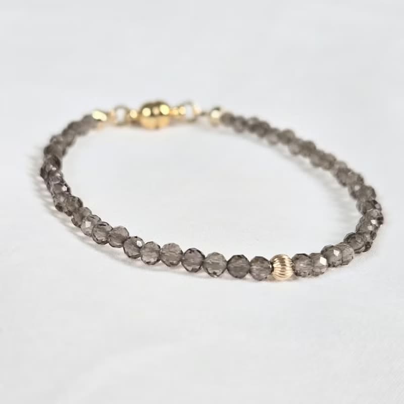 【日本製】スモーキークオーツ ブレスレット – 14kgfビーズ / マグネット留め具 / 金属アレルギー対応