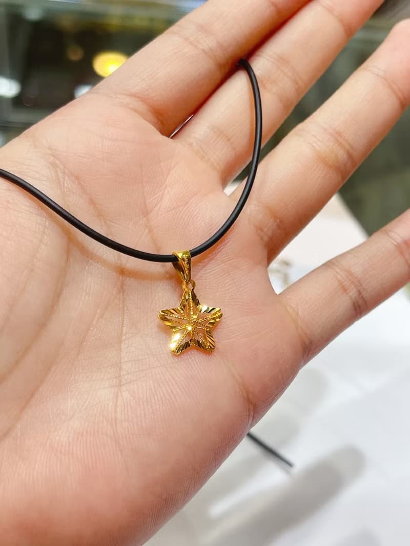 寶麗金珠寶-閃耀之星黃金墜子