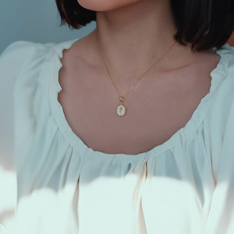 項鏈墜 | Beige Dreamscape Tulip 夢境鬱金香