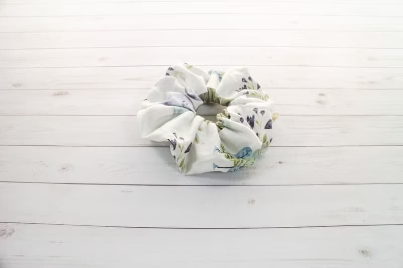 冬雪幻境 - 大腸圈 髮圈 髮束 雙面使用 手作拼布設計