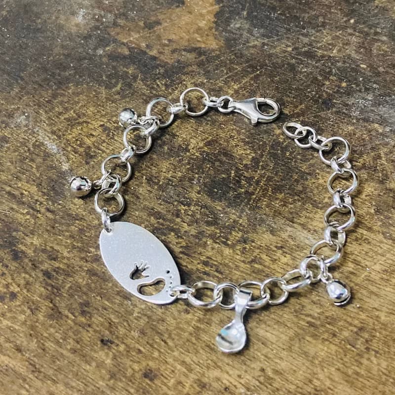 V44款-做不出一樣的銀手鍊-手腳印+銀湯匙-999純銀手鍊-御匠敲飾