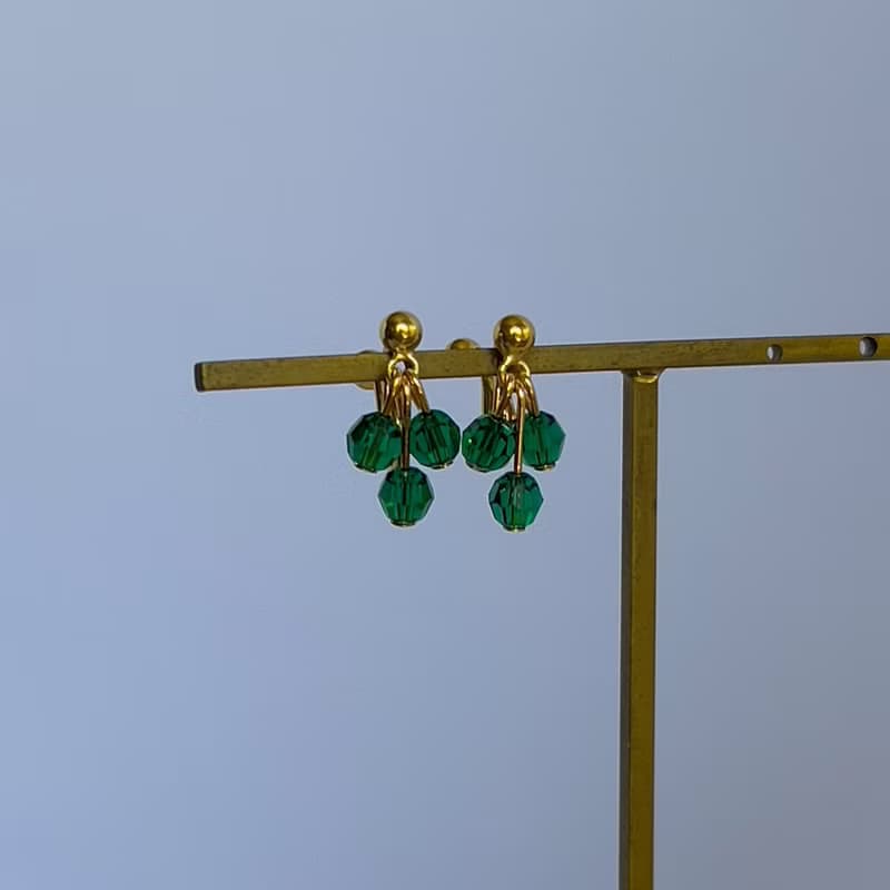 Peacock Green Crystal Non-piercing earrings 【gift box】
