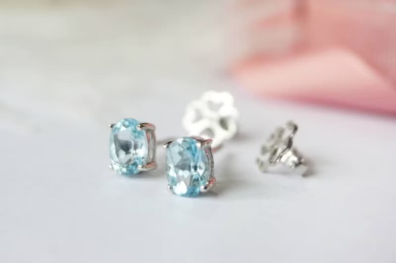 Stud Earrings Natural Topaz Silver925, stud earrings