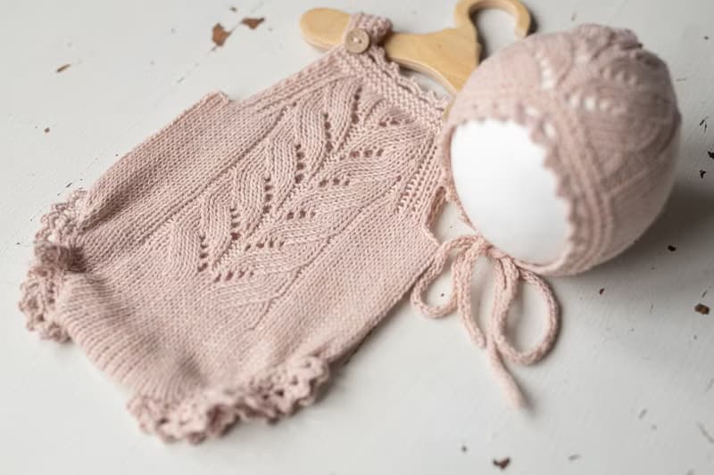 Pink bodysuit for newborn girls:the perfect outfit for a little girl