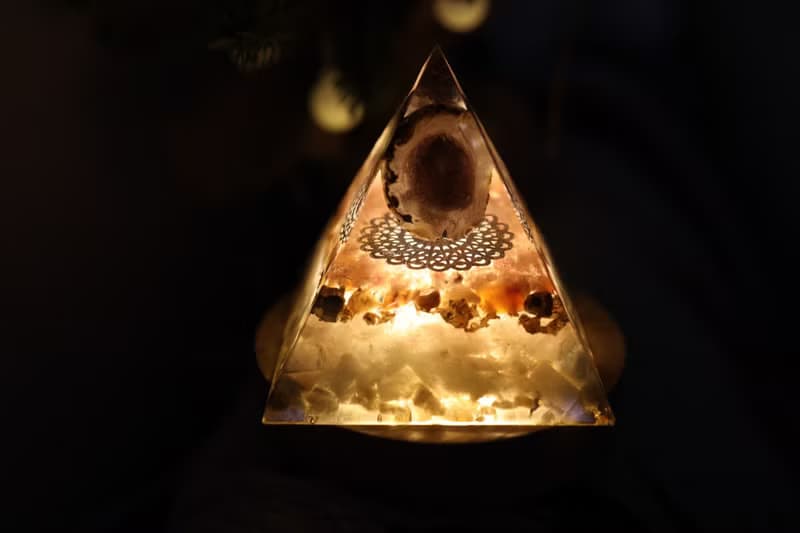 水晶療癒【母親節禮物】晶為天人-奧剛金字塔小夜燈Orgonite奧根