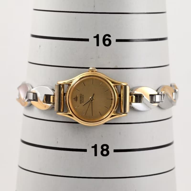 SEIKO 女性用腕時計 クォーツ 2Y01-0A10  ゴールド文字盤 ツートンブレスレット 手錶 古董錶 復古手錶